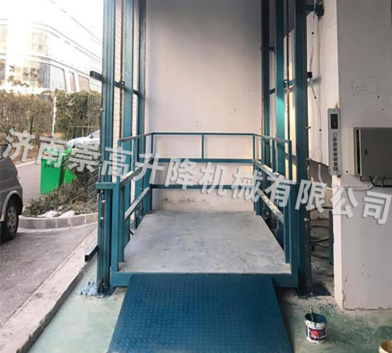 液压升降货梯在（zài）正常磨损期间要注意什么